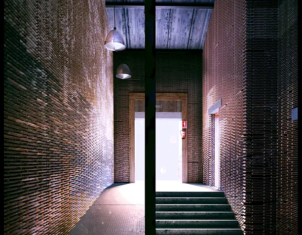 8 B Nave / Arturo Franco