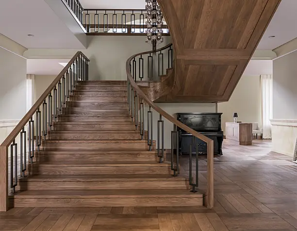 Stairs from project to visual (по референсу)