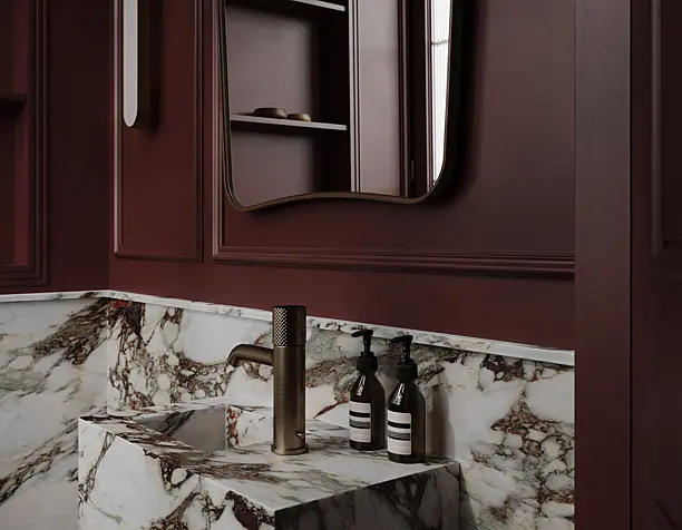 RED BATHROOM (1,4 M²)