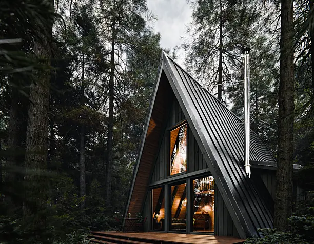COZY HOUSE IN FOREST