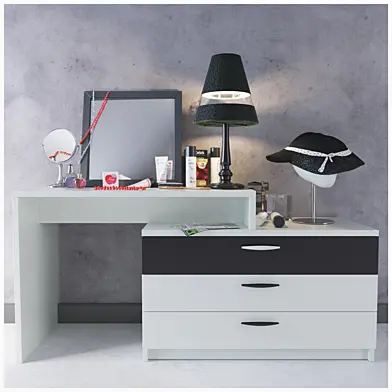 Decorative set