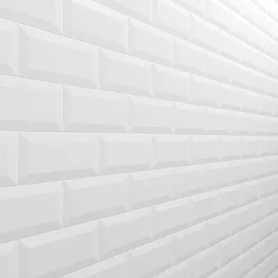 Белая кафельная плитка "кабанчик" с фацетом Metro Tiles