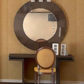 Зеркало и столик туалетный