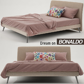 Bonaldo Dream on bed