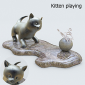 Statuette - &quot;Kitten playing&quot;
