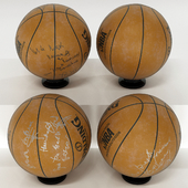 Баскетбольные мячи с автографом