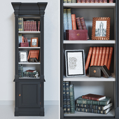 Шкаф с книгами и декором