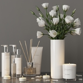 Decorative set with a bouquet of lisianthus and cosmetics