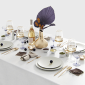 Tablesetting with Protea and palm