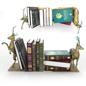Декоративный сет с книгами и бронзовыми держателями