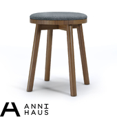 JAAP stool with soft seat